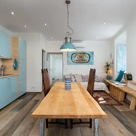 Pretty House *